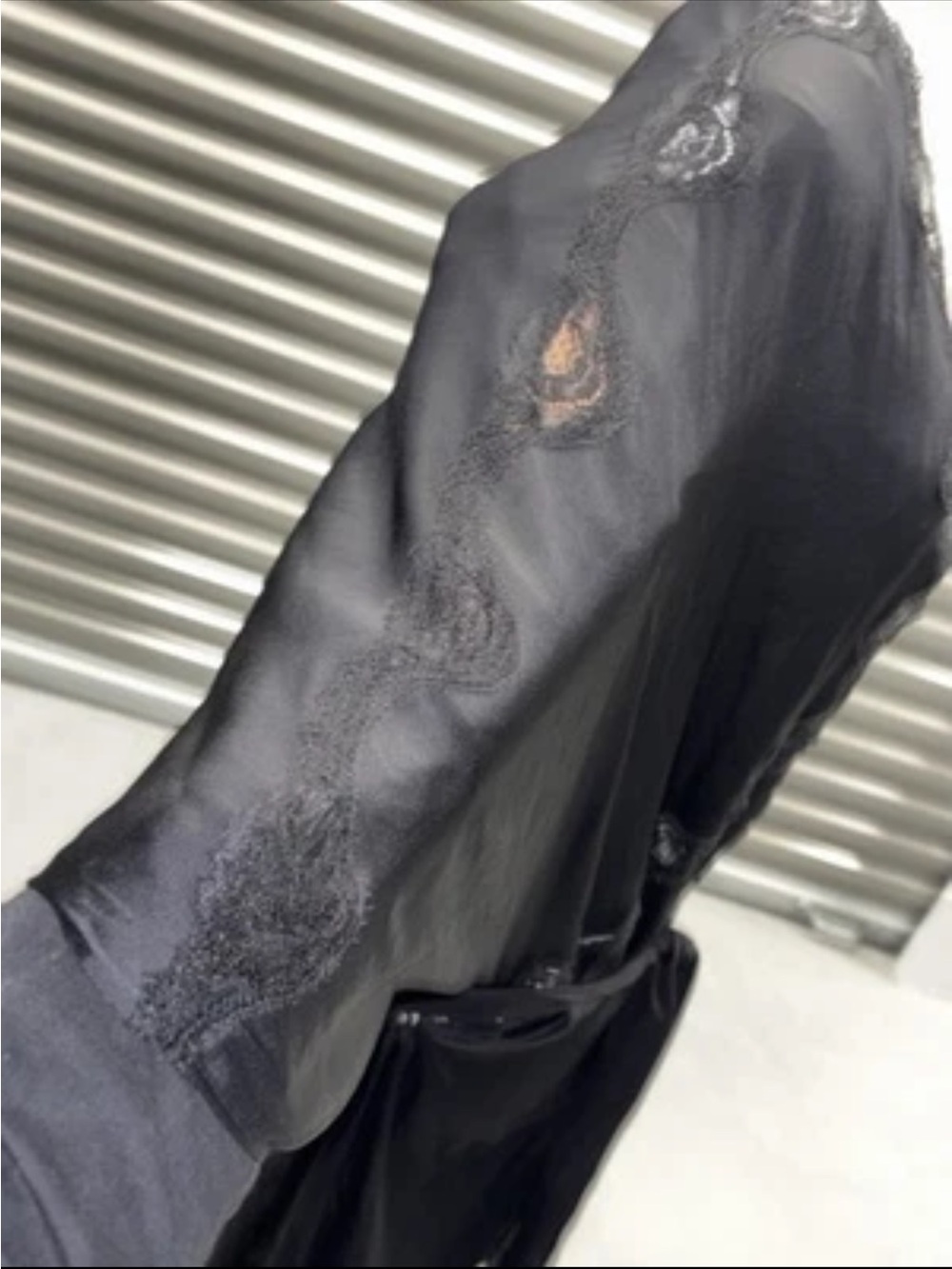 Victoria’s Secret Lace Trim Black Satin Kimono Tie Front Robe SZ.XS - Picture 6 of 10